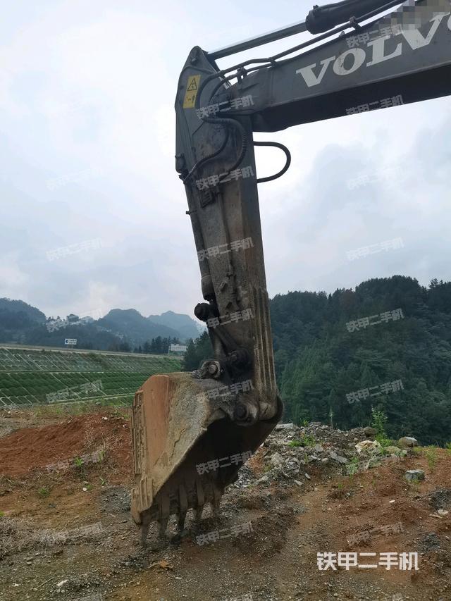 小臂整體左后（工作和回轉裝置）