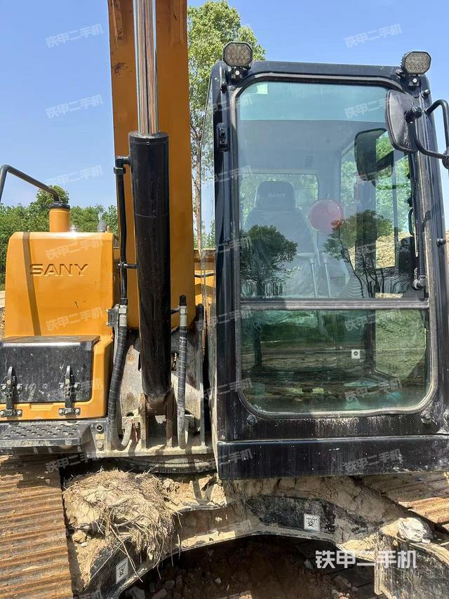 驾驶室整体（整机外观）