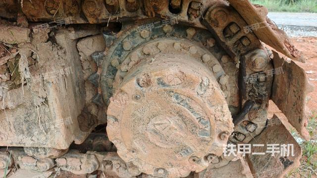 右驱动轮(行走机构) 右驱动轮(行走机构)