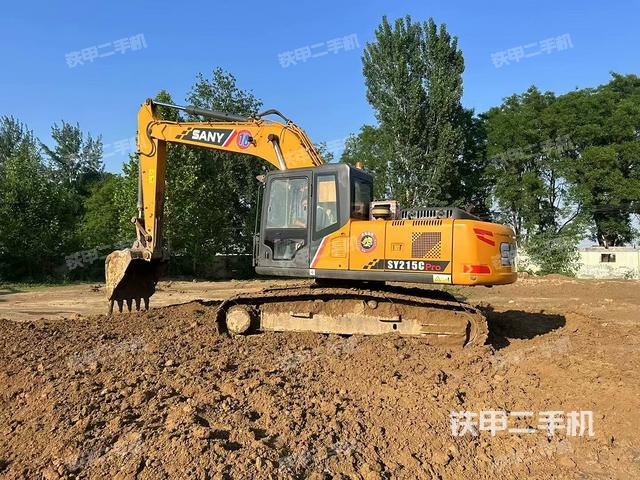 三一重工SY215C挖掘機(jī)