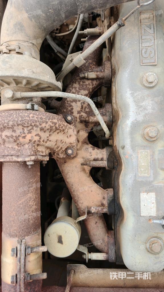 气门室盖螺丝特写(上车部件) 气门室盖螺丝特写(上车部件)