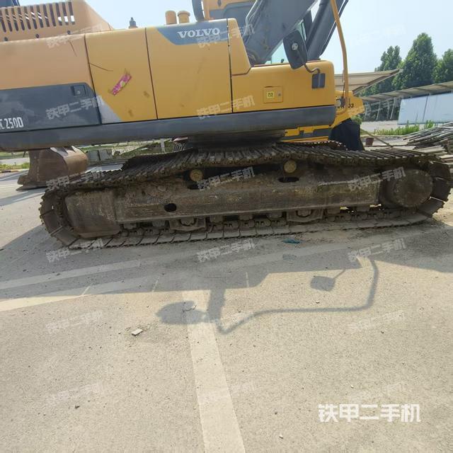 驾驶室顶部（整机外观）