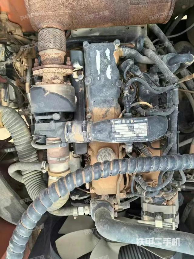 发动机室（上车部件）