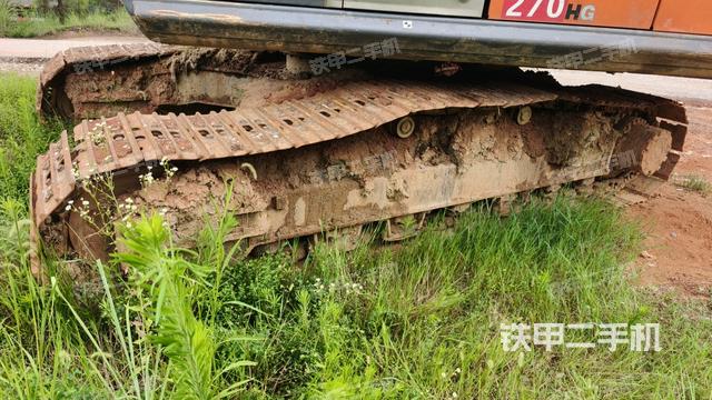 右侧履带整体(行走机构) 右侧履带整体(行走机构)