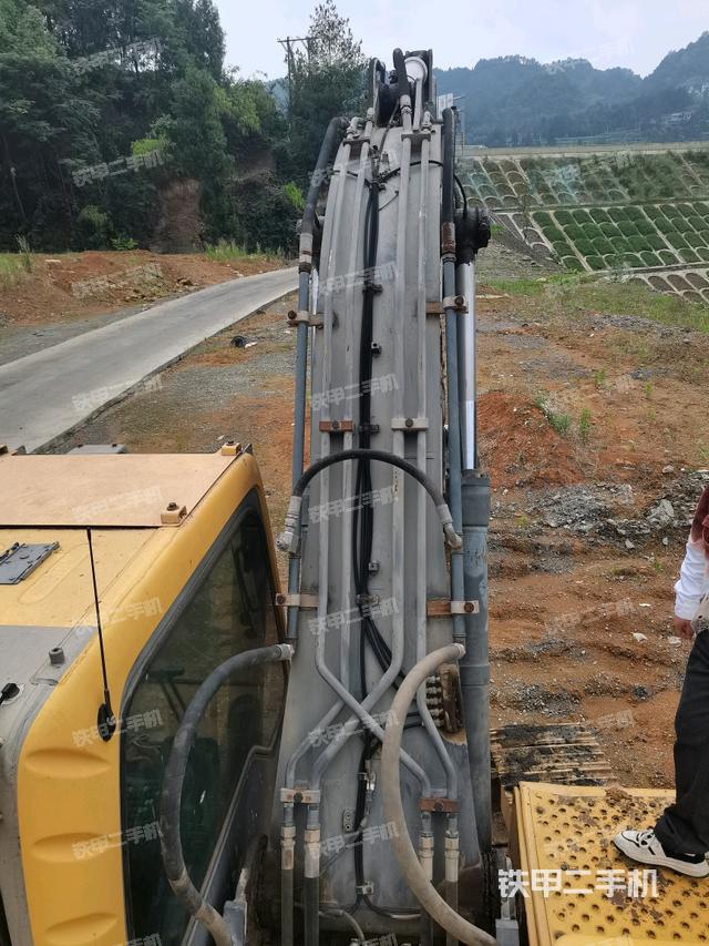 大臂背部俯視（工作和回轉裝置）