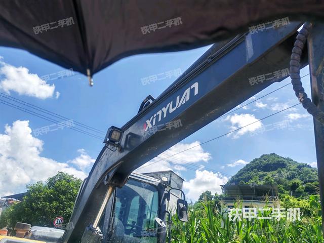 大臂整体 右侧（工作和回转装置）