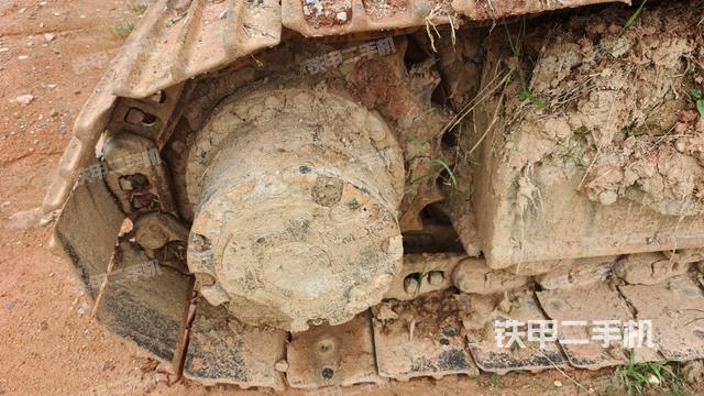 左驱动轮(行走机构) 左驱动轮(行走机构)