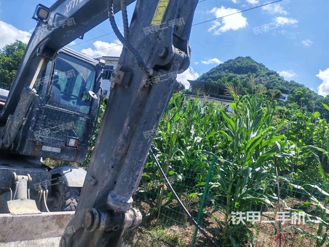 铲斗右后整体（工作和回转装置）