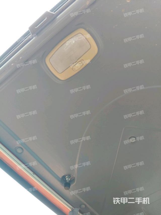 顶棚整体（驾驶室部分）