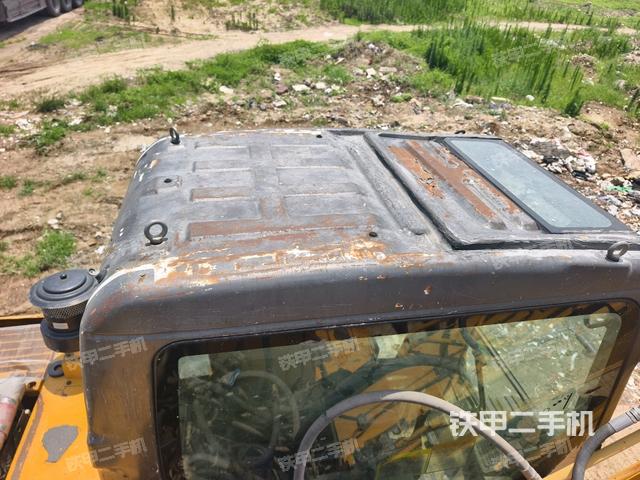 驾驶室顶部俯视(上车部件) 驾驶室顶部俯视(上车部件)