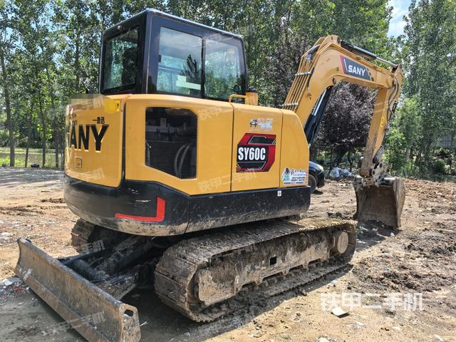 右后45(整机外观) 右后45(整机外观)