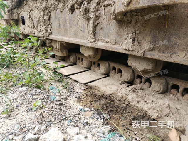 左导向轮(行走机构) 左导向轮(行走机构)