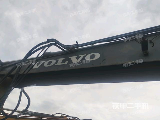 铲斗45度(工作和回转装置) 铲斗45度(工作和回转装置)