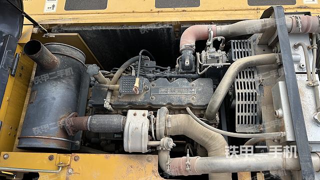 发动机整体俯视(整机外观) 发动机整体俯视(整机外观)