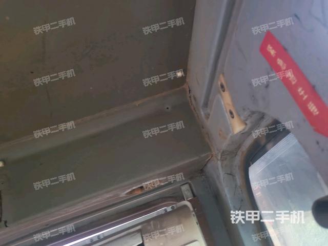 驾驶室左前45度(驾驶室部分) 驾驶室左前45度(驾驶室部分)