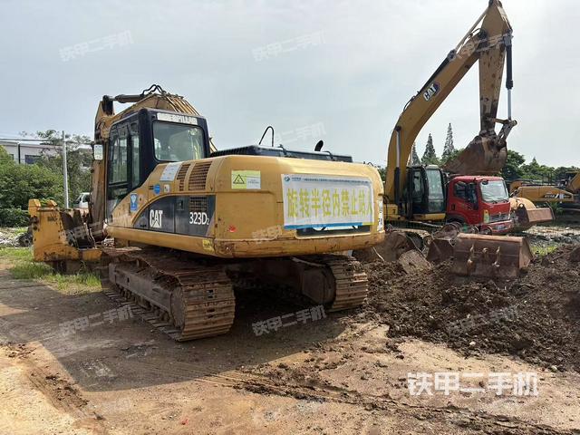 整机右后45°(整机外观) 整机右后45°(整机外观)