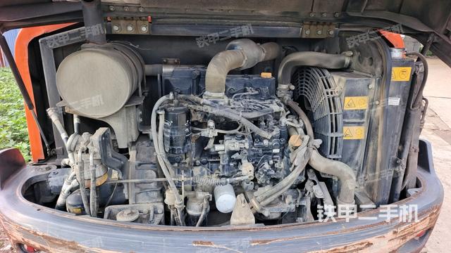 发动机室(上车部件) 发动机室(上车部件)