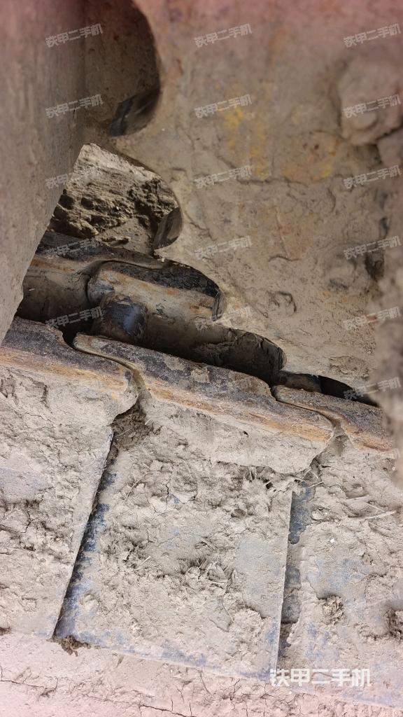 左驱动轮(行走机构) 左驱动轮(行走机构)