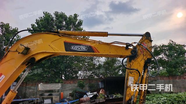 大臂整体 右侧(工作和回转装置) 大臂整体 右侧(工作和回转装置)