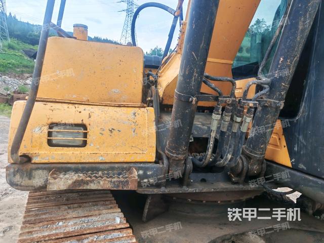 大臂油缸整體?豎拍（工作和回轉(zhuǎn)裝置）