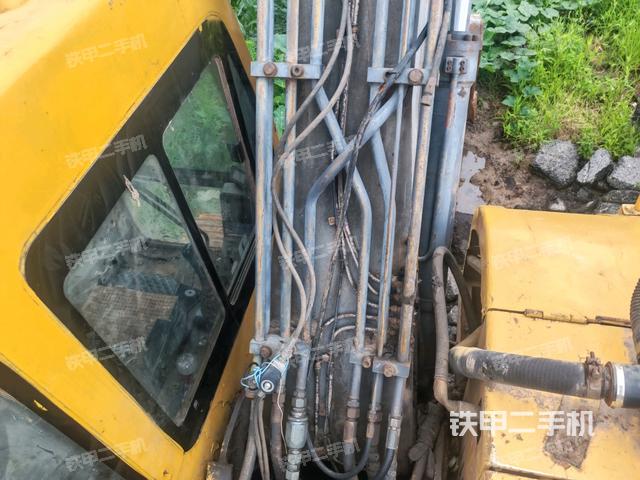 大臂背部俯视(工作和回转装置) 大臂背部俯视(工作和回转装置)