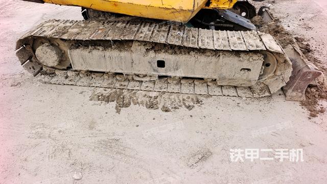 右侧履带整体 (行走机构) 右侧履带整体 (行走机构)