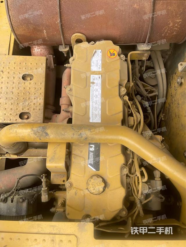 发动机整体俯视(整机外观) 发动机整体俯视(整机外观)