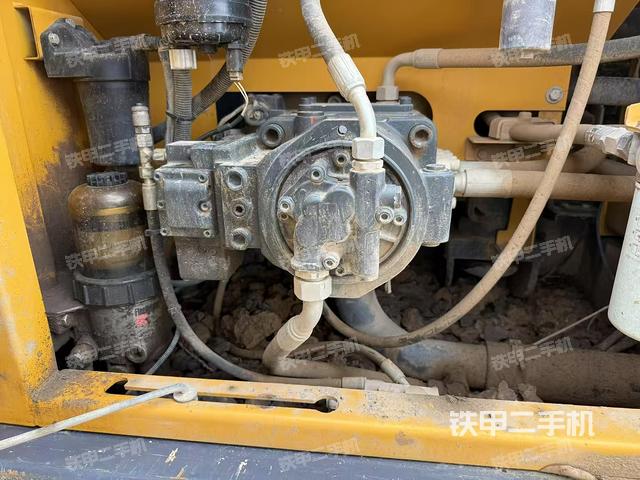 液壓泵室(大件艙室) 液壓泵室(大件艙室)