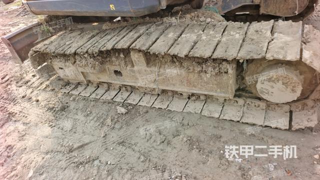 左侧履带整体 (行走机构) 左侧履带整体 (行走机构)