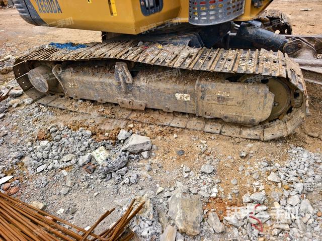 左側(cè)履帶整體?（行走機構(gòu)）