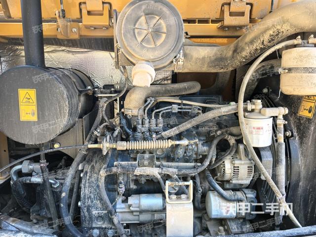 发动机室(上车部件) 发动机室(上车部件)