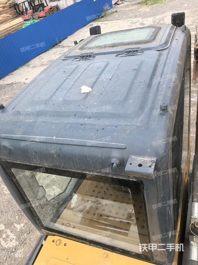 驾驶室顶部俯视(上车部件) 驾驶室顶部俯视(上车部件)