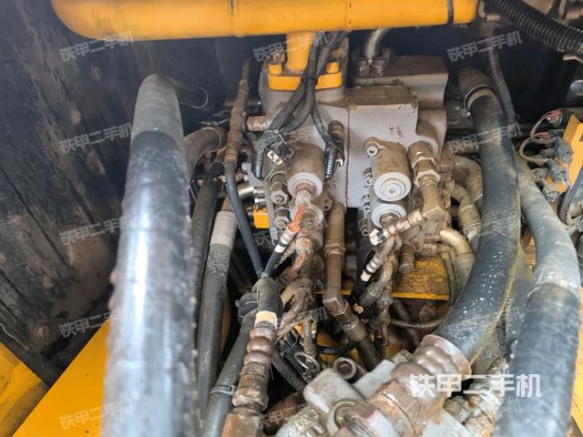 驾驶室顶部俯视（上车部件）