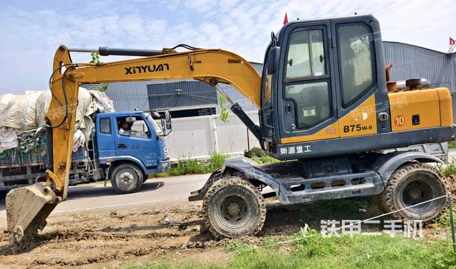 新源XYB75W-9挖掘機