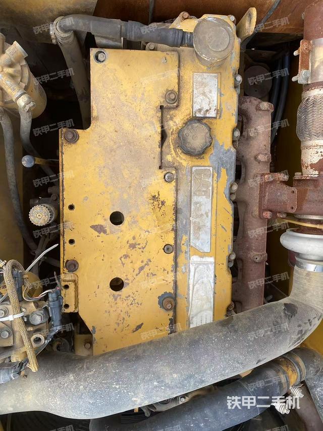 发动机整体俯视(整机外观) 发动机整体俯视(整机外观)