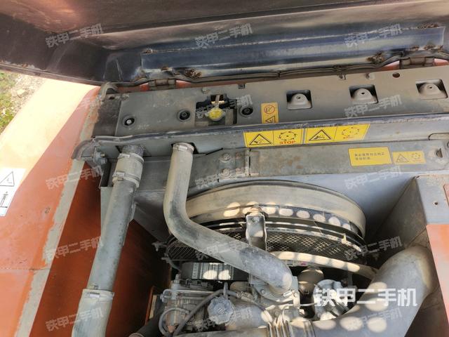 水箱+风扇特写(上车部件) 水箱+风扇特写(上车部件)