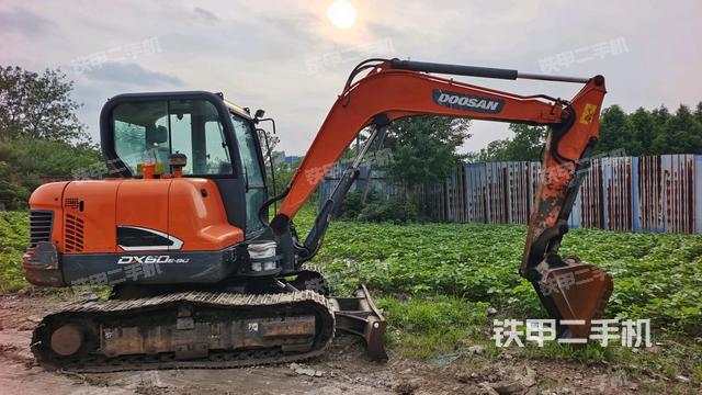 右前45(整机外观) 右前45(整机外观)