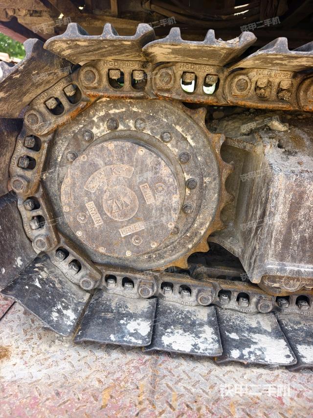 右驱动轮(行走机构) 右驱动轮(行走机构)