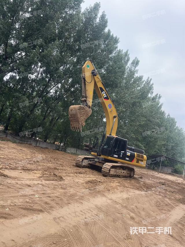 驾驶室顶部(整机外观) 驾驶室顶部(整机外观)