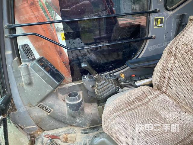 驾驶室整体（整机外观）