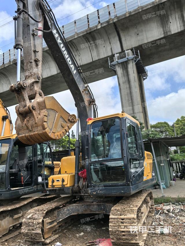 現(xiàn)代R115VSN挖掘機(jī)