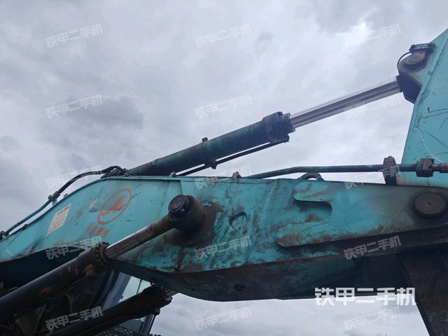 大臂整体 右侧(工作和回转装置) 大臂整体 右侧(工作和回转装置)