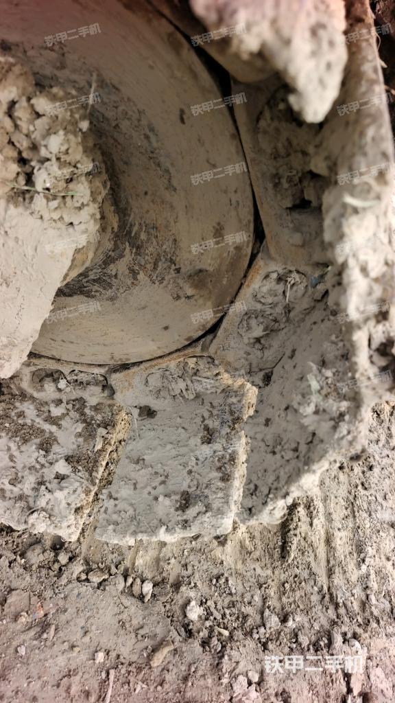 右导向轮(行走机构) 右导向轮(行走机构)