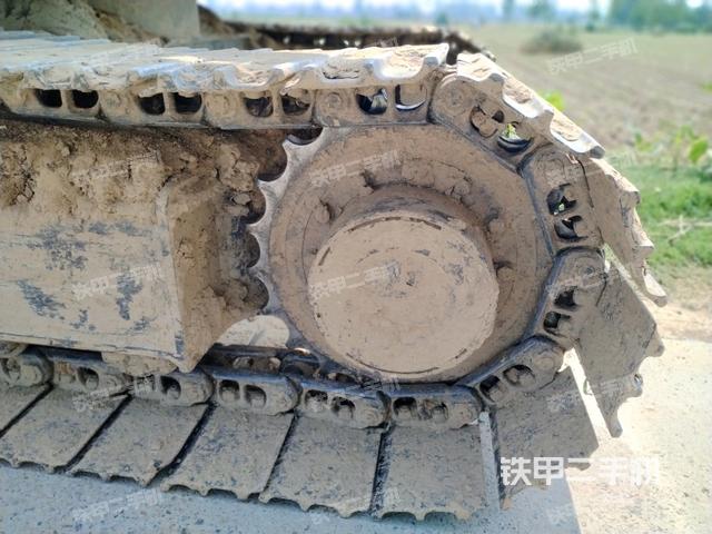 右驱动轮（行走机构）