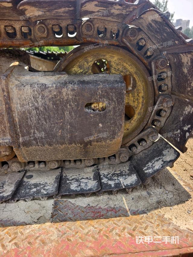 左驱动轮(行走机构) 左驱动轮(行走机构)