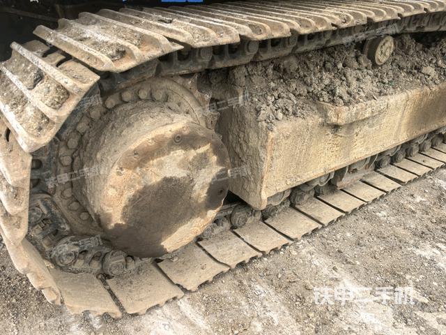 右驱动轮(行走机构) 右驱动轮(行走机构)