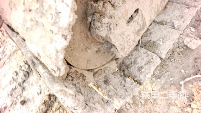 左导向轮(行走机构) 左导向轮(行走机构)