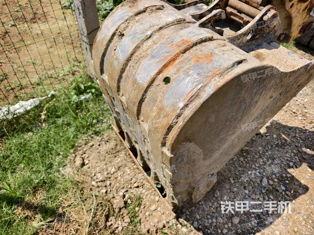 铲斗45度(工作和回转装置) 铲斗45度(工作和回转装置)