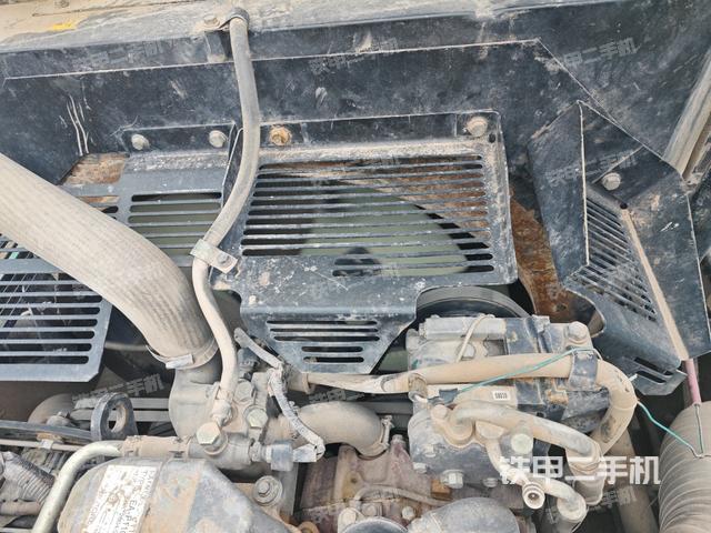 水箱+风扇特写(上车部件) 水箱+风扇特写(上车部件)