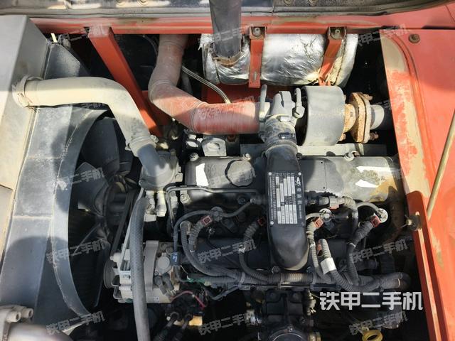 发动机室(上车部件) 发动机室(上车部件)